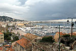 Канны - вид сверху. Город вытянутый по побережью Средиземного Моря. Теже Сочи только во Франции, ну и размером по-меньше.