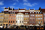 Варшава - такие разноцветные домики - особенность старого города